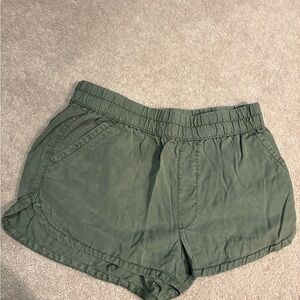 American Eagle Outfitters Olive Women's Cargo Shorts